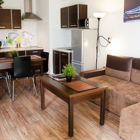Apartament Centrum Gieldowa ワルシャワ エクステリア 写真
