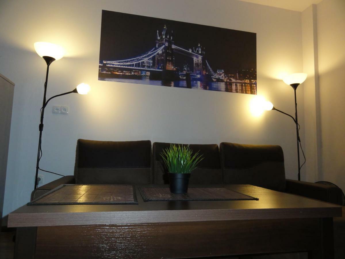 Apartament Centrum Gieldowa ワルシャワ エクステリア 写真